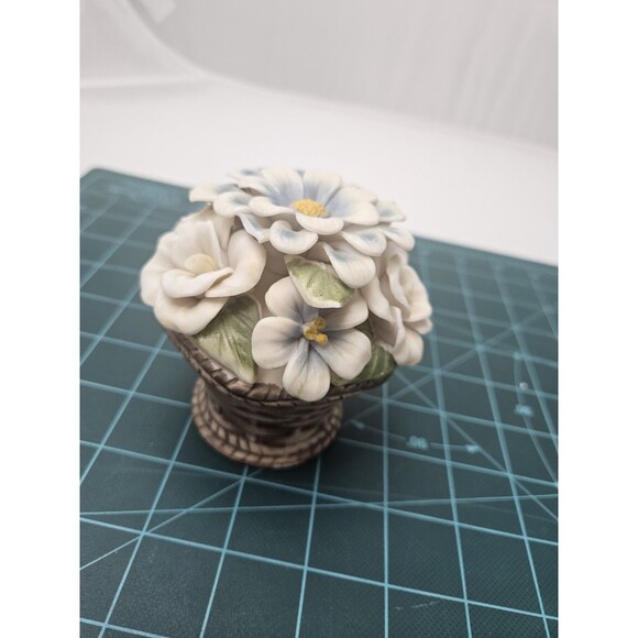 Porcelain Floral Basket Trinket Flower 4 in x 4 in - Picture 4 of 6